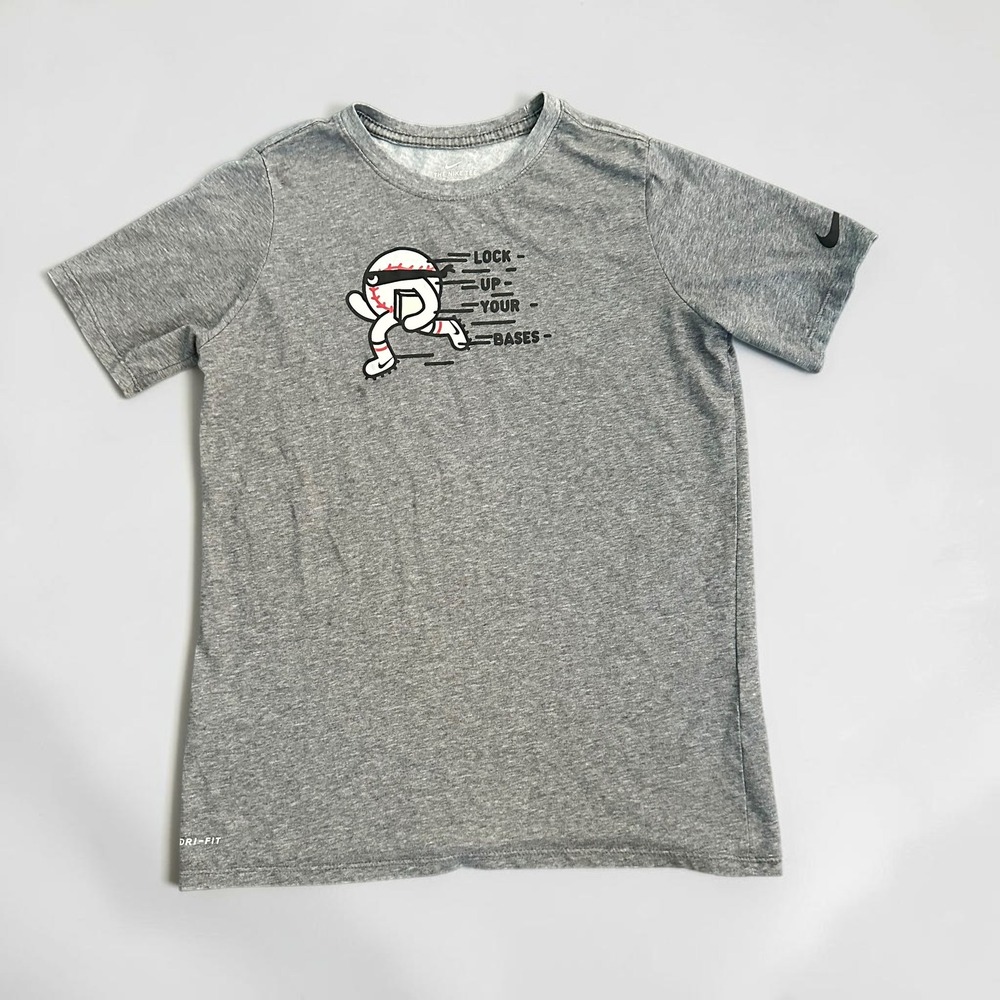 Nike Kids Dri-FIT Lock Up Your Bases Baseball Graphic Tee Gray XL Boys Shirt